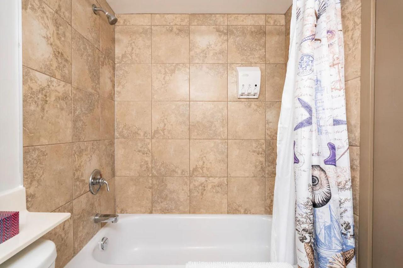 Entire Condo Downtown, Walk To Bmo & Stampede, Parking, 1,5 Hrs To Banff YYC Exterior foto