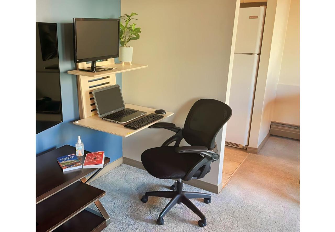 Entire Condo Downtown, Walk To Bmo & Stampede, Parking, 1,5 Hrs To Banff YYC Exterior foto